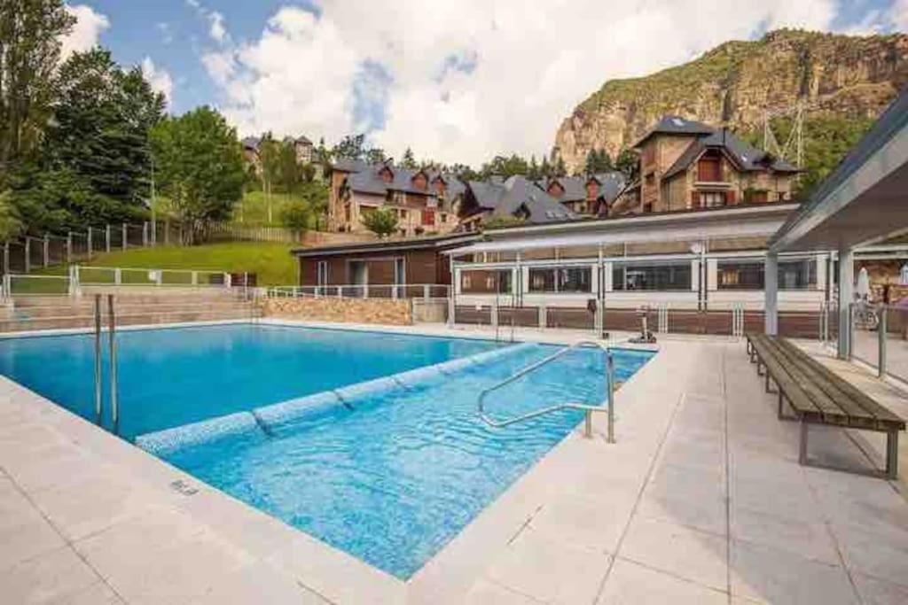 Elegante Apartamento En Escarrilla Con Vistas Al Valle Exterior foto